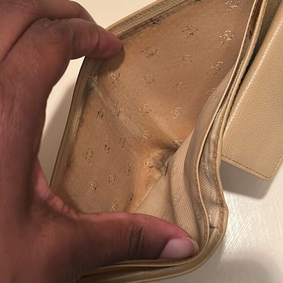 Chanel Bifold Compact Cardholder Wallet Beige Leather Luxury Minimalist CC Logo - Picture 13 of 15